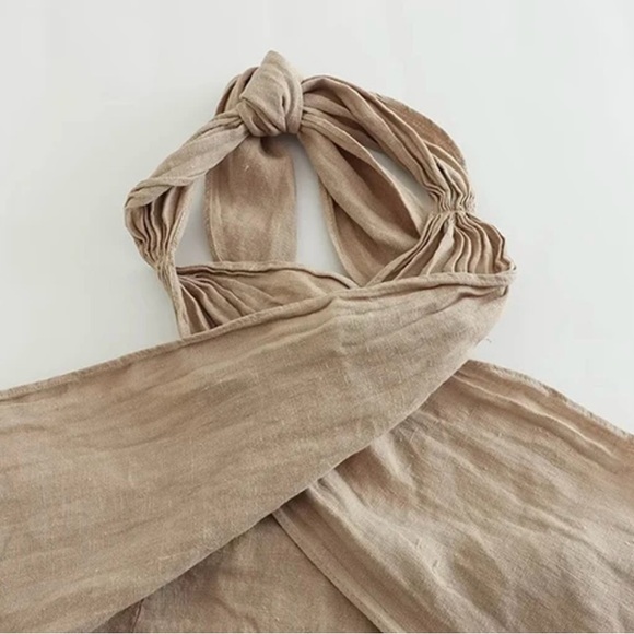 Beautiful adjustable linen top - Picture 2 of 4